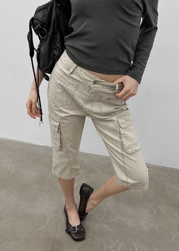 Spurt Cargo Capri Pants