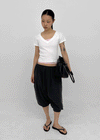 Colfer Deep V-neck Semi-crop Short Sleeve Tee