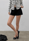 Tread wool shorts