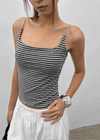 Le Square Basic Sleeveless (Built-in Cup)