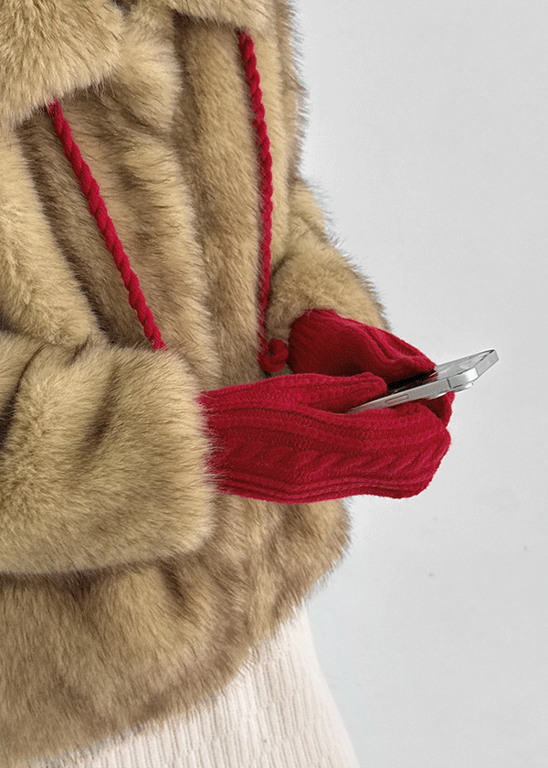 Reven Strap Cable Finger-Hole Hand-Warmer Gloves