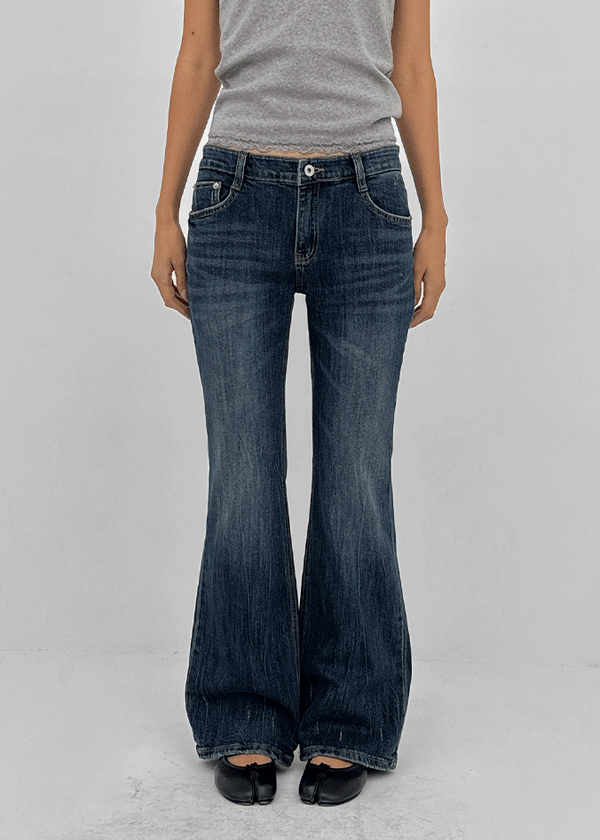 Kitsch low-waist back-pocket bootcut denim pants
