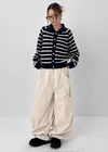 Turning Cut Balloon Wide Fleece Banding Pants