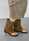 Holpy Tassel Suede Thong Mid Boots