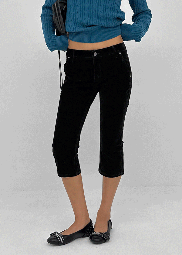 Rollin Velvet Low-Waisted Capri Pants